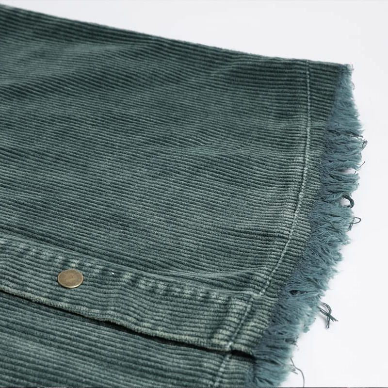 đNaisten rento corduroy-hupparitakki vĂ€rilohkoilla