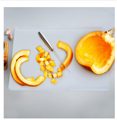 đ„liukumaton lĂ€pinĂ€kyvĂ€ akryylileikkuulauta