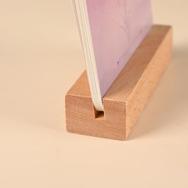 2024 Kukkivat kukat pöytäkalenteri