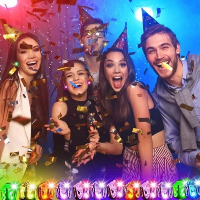 Tyylikkäät LED-valaisevat kruunukorvakorut