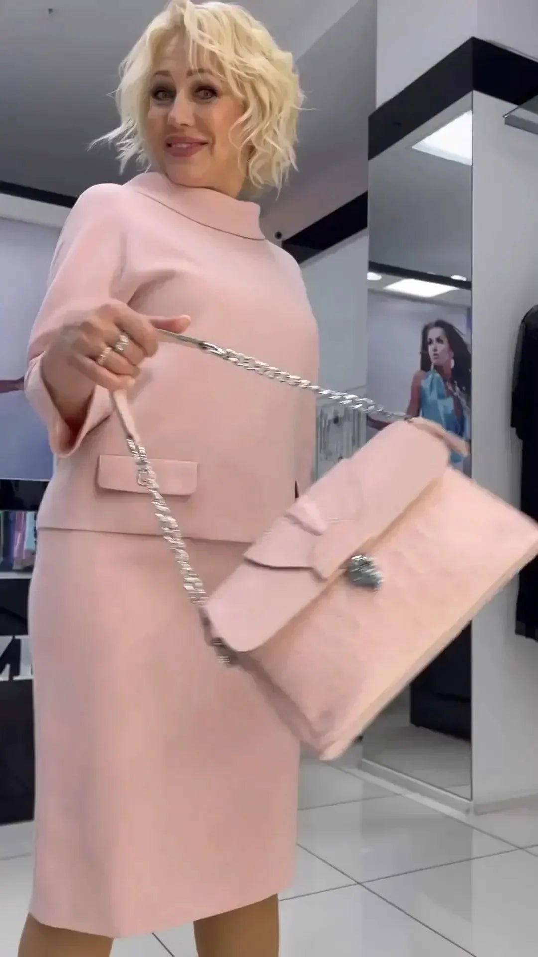 Tasainen väri yläosa ja hame plus-koko kaksiosainen setti