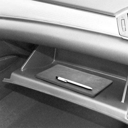 Tärkeiden Asiakirjojen Järjestäjä Ajokortille Autoon