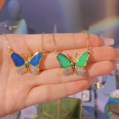 Hot Sale🔥Magneettinen Gradientti jalokivi Butterfly kaulakoru