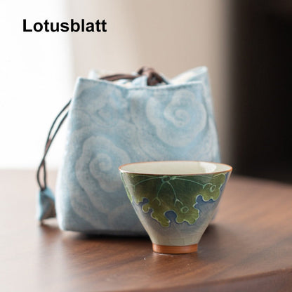 Klassisesti maalattu, sileä, lasitettu keramiikka teemuki