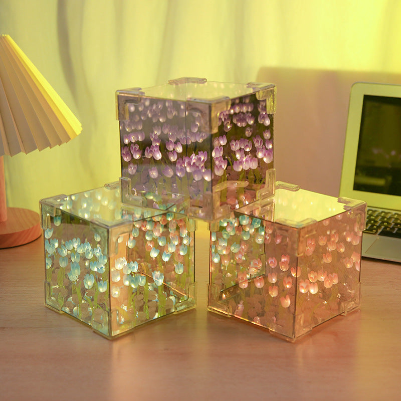 🎁Magic Cube DIY Tulip Mirror Light (lohkon muoto)