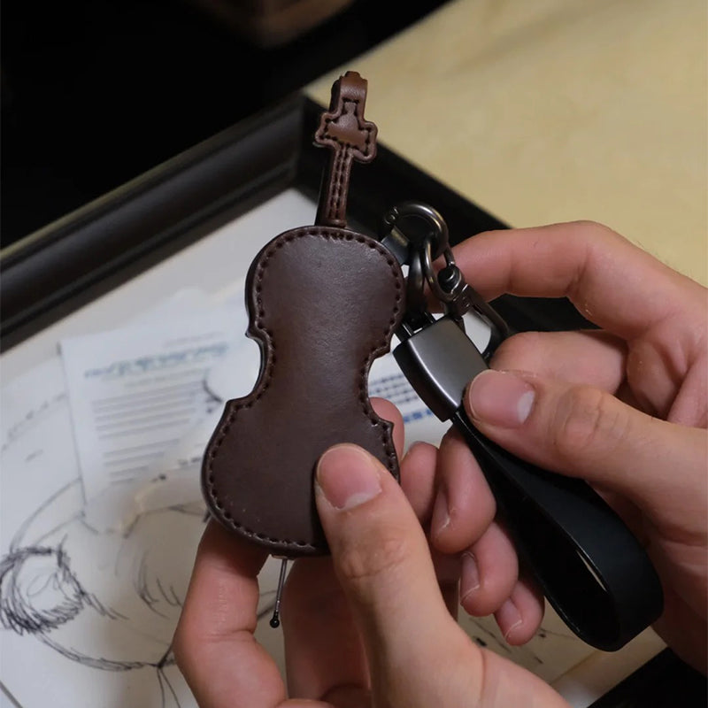 🎻Jopa 49 % alennusta!!🎵Tyylikäs viulun muotoinen avaimenperä