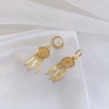 (🔥Uutuus - 48 % alennus)Dreamcatcher Crystal Charm korvakorut🔆
