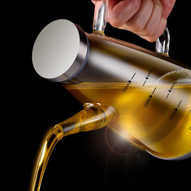 Öljyn annostelupullo, jossa on tippumaton nokka
