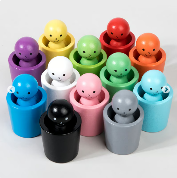 Värilajittelu kupit lapsille