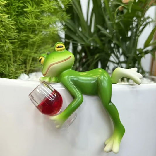 Miniatyyri sammakkopatsas kasvien koristeluun