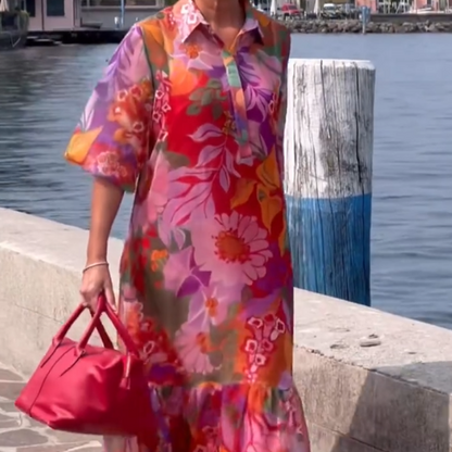 Punainen sifonkimekko kukkakuviolla