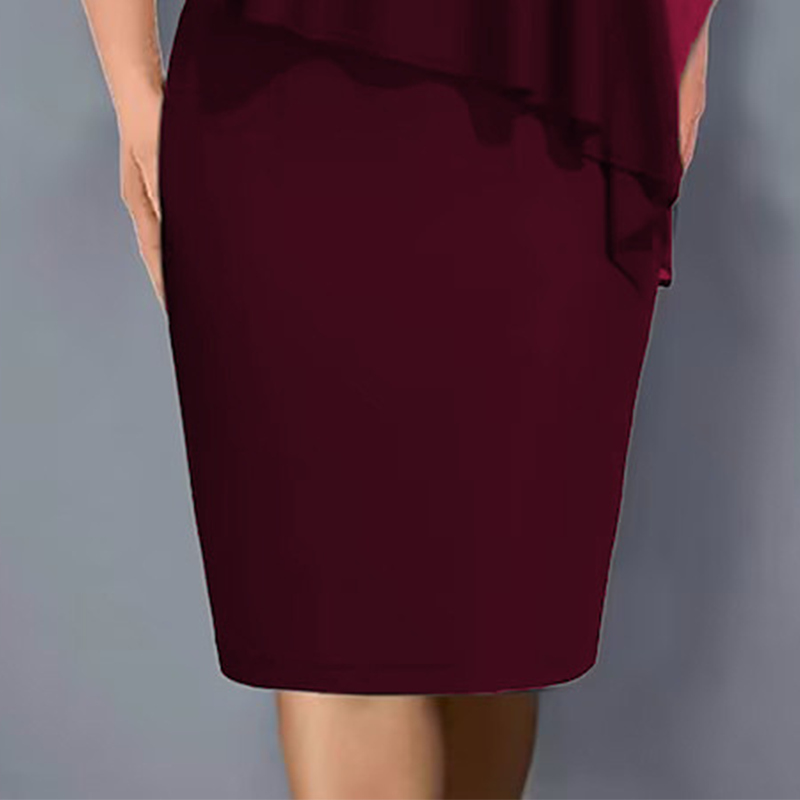 Strassikoristeltu V-Kaula Viittamekko Sifonkipäällisellä