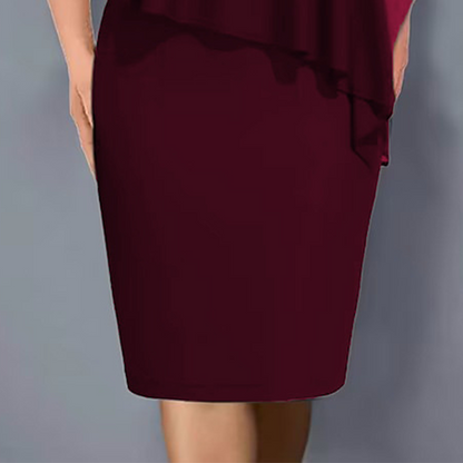 Strassikoristeltu V-Kaula Viittamekko Sifonkipäällisellä