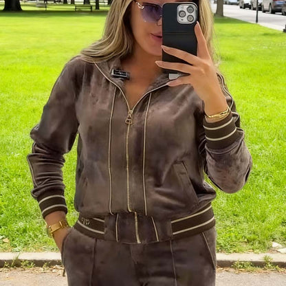 ✨ Naisten 2-osainen treeniasu — tyylikästä mukavuutta joka tilanteeseen! 💃