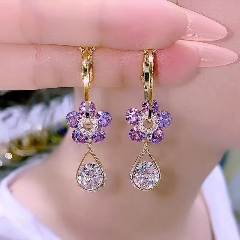 ✨Kristallikorvakorut kukkapisaralla - 🔥Osta yksi saat yhden ilmaiseksi🔥 Kuuma myynti alennus 50% pois!