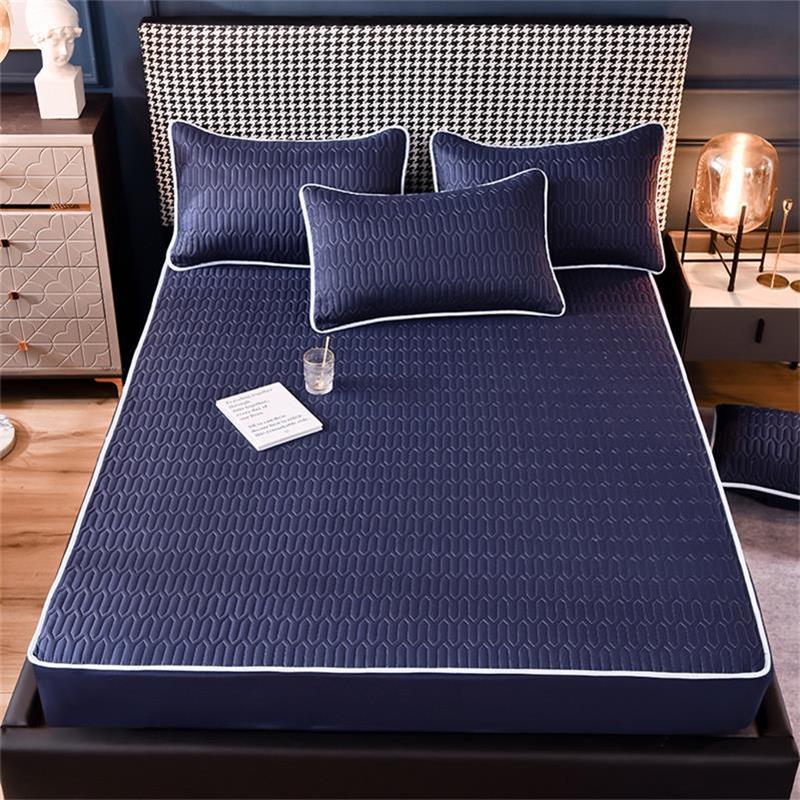 🎁 Kuumaa myyntiä!! Uusin vuoden 2025 hengittävä, silkkipyyheinen matonpeite🛏️