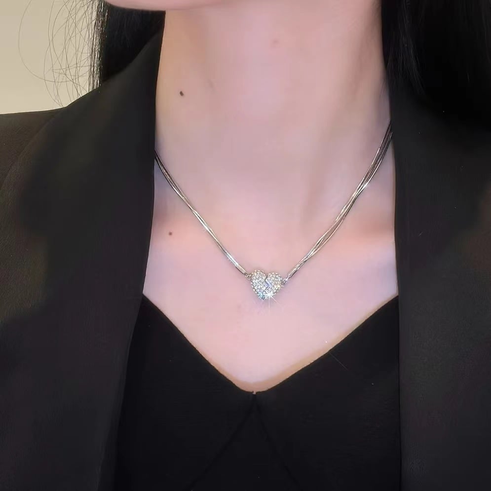 ✨ Rajoitetun ajan tarjous ✨- Magneettinen rakkauden tilkkukaulakoru