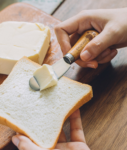 🧀 Pystymäinen voi- ja juustoveitsi 🍞