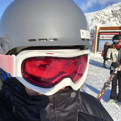 Täydellinen talvivaruste lahja! Suuret näkymät huurtumattomat laskettelulasit