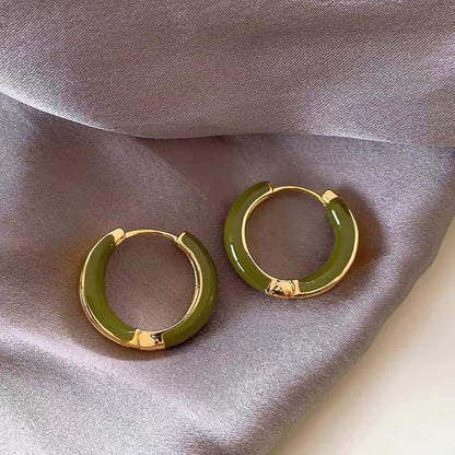 Ihanteellinen lahja - Elegantit ja muodikkaat renkaiden korvakorut
