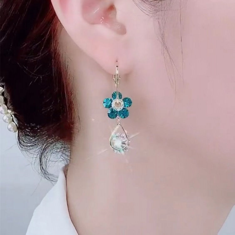 ✨Kristallikorvakorut kukkapisaralla - 🔥Osta yksi saat yhden ilmaiseksi🔥 Kuuma myynti alennus 50% pois!