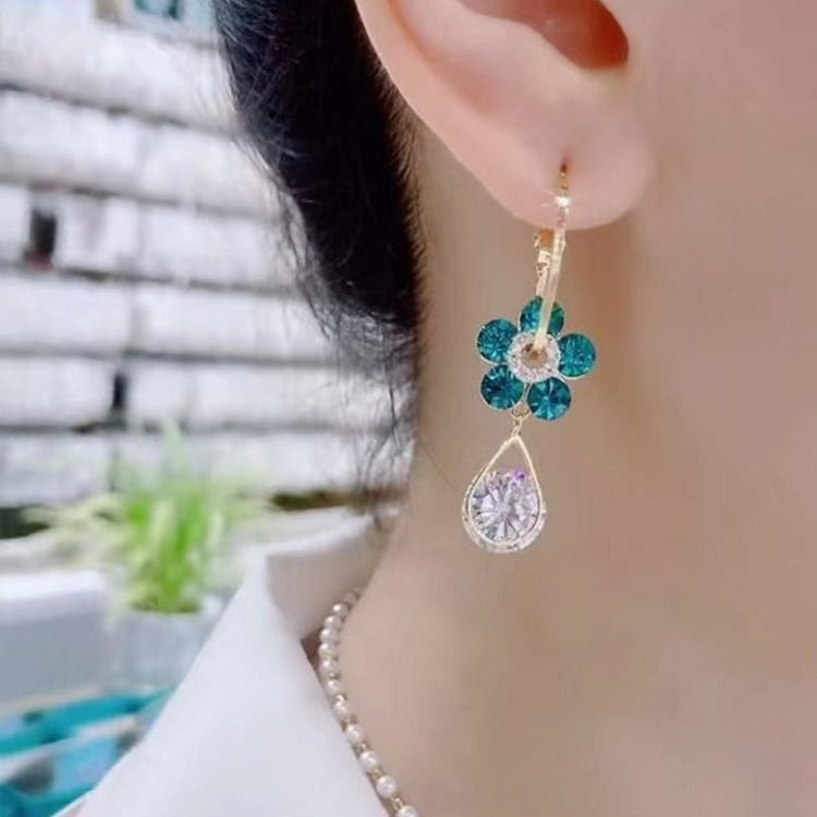 ✨Kristallikorvakorut kukkapisaralla - 🔥Osta yksi saat yhden ilmaiseksi🔥 Kuuma myynti alennus 50% pois!