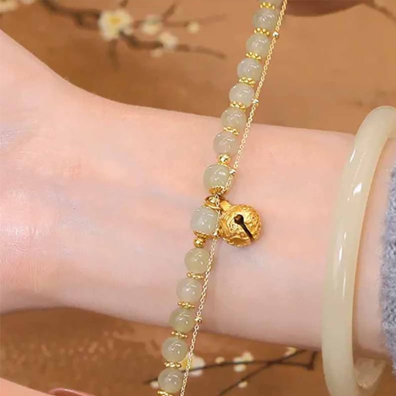 Ihanteellinen lahja - Elegantti Faux Jade Rannekoru