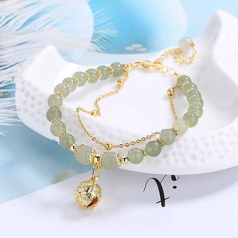 Ihanteellinen lahja - Elegantti Faux Jade Rannekoru
