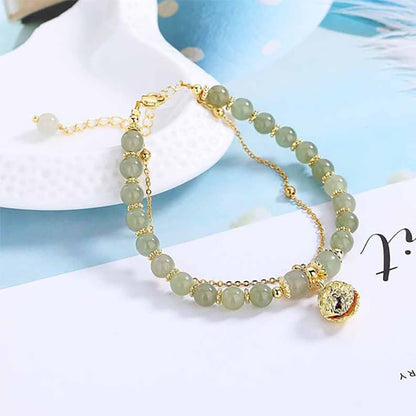 Ihanteellinen lahja - Elegantti Faux Jade Rannekoru