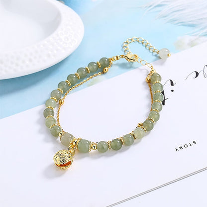 Ihanteellinen lahja - Elegantti Faux Jade Rannekoru