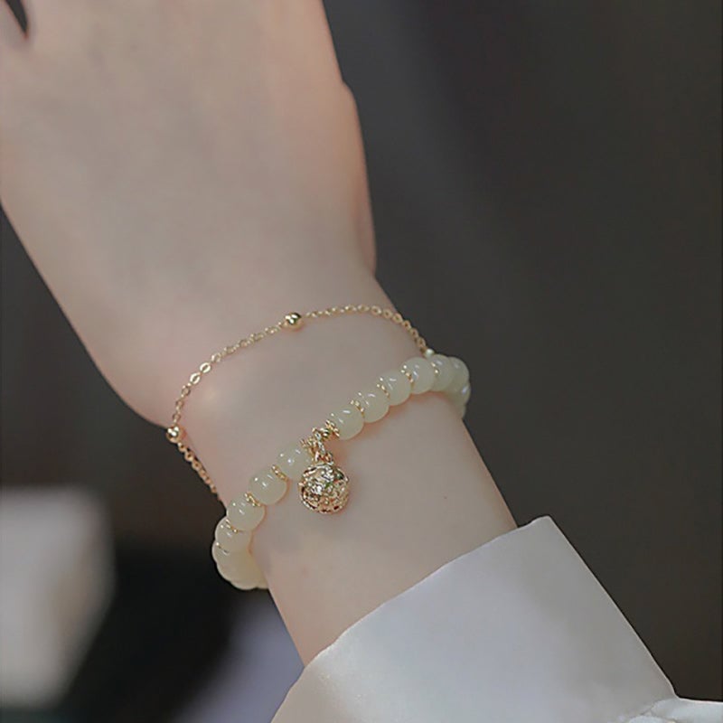 Ihanteellinen lahja - Elegantti Faux Jade Rannekoru