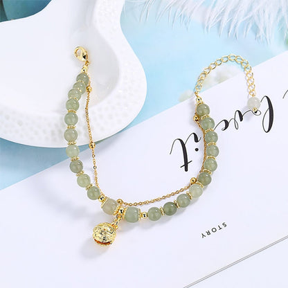 Ihanteellinen lahja - Elegantti Faux Jade Rannekoru