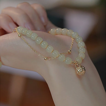 Ihanteellinen lahja - Elegantti Faux Jade Rannekoru